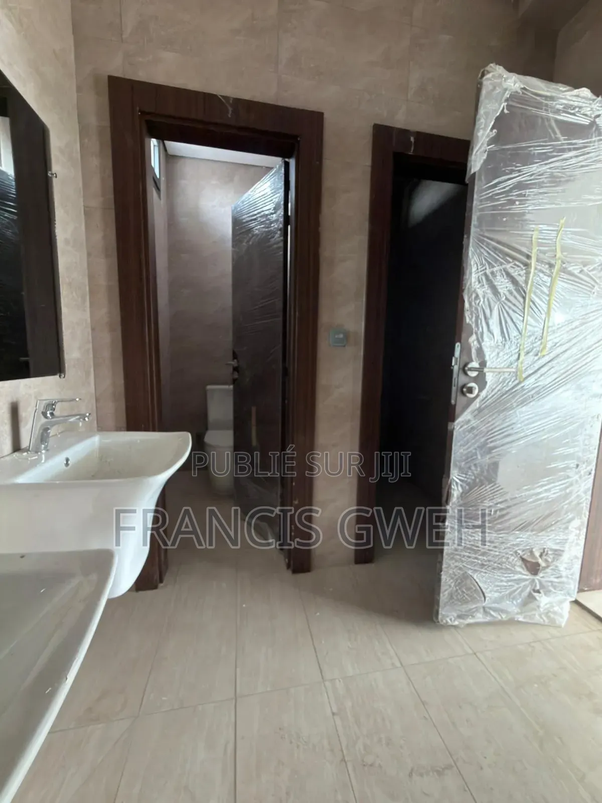 2chbre Appartement dans Francis Gweh, Cocody à Louer