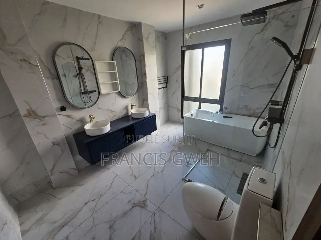 5chbre Duplex dans Francis Gweh, Cocody à Louer