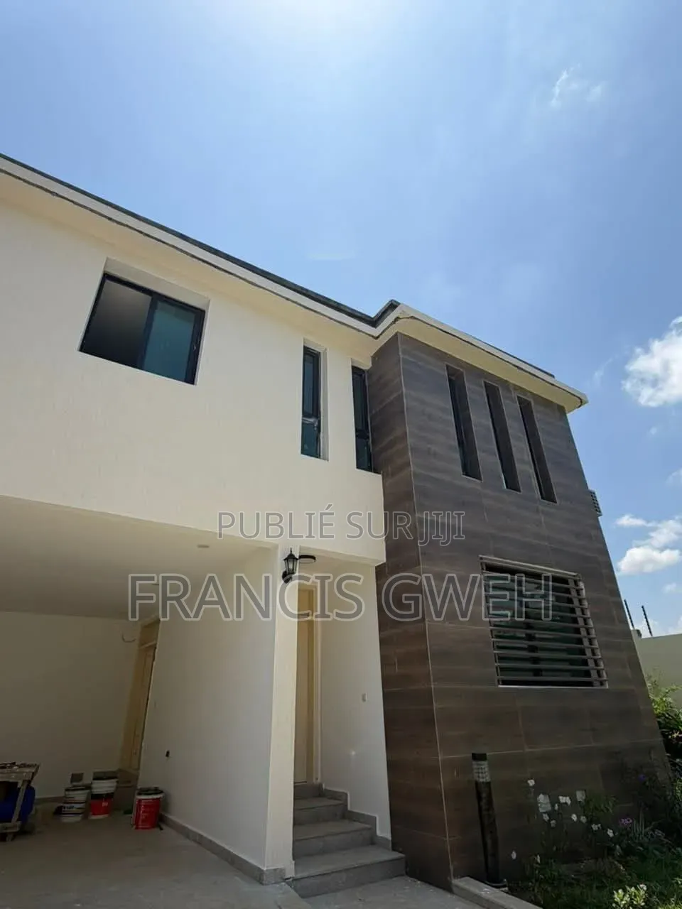 4chbre Duplex dans Francis Gweh, Cocody à Louer
