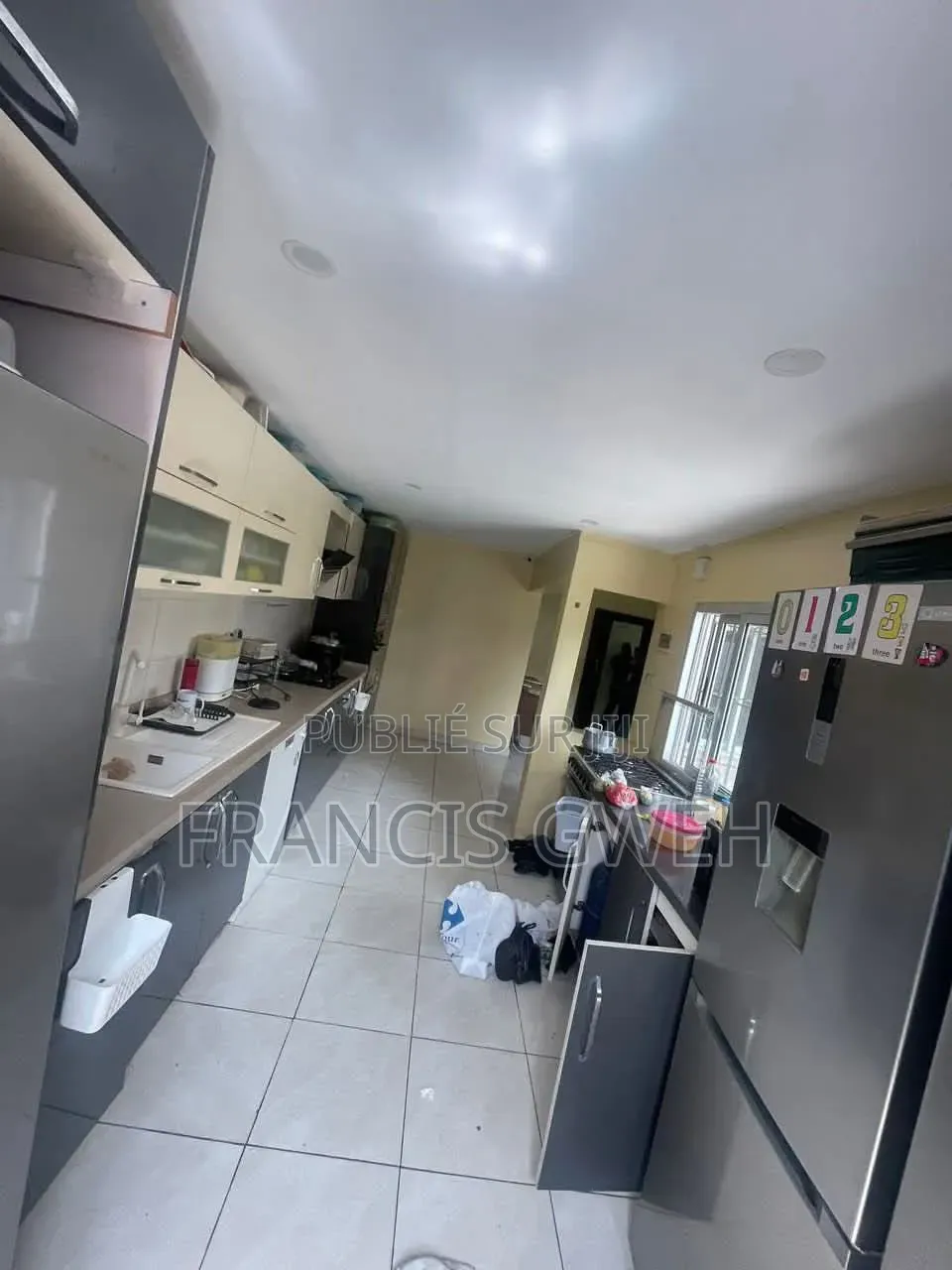 3chbre Villa dans Francis Gweh, Cocody à Louer