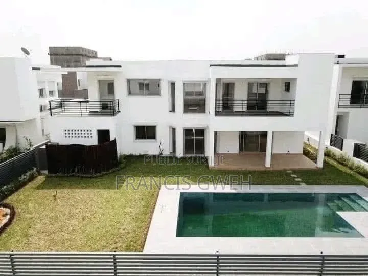 4chbre Duplex dans Francis Gweh, Cocody à Louer