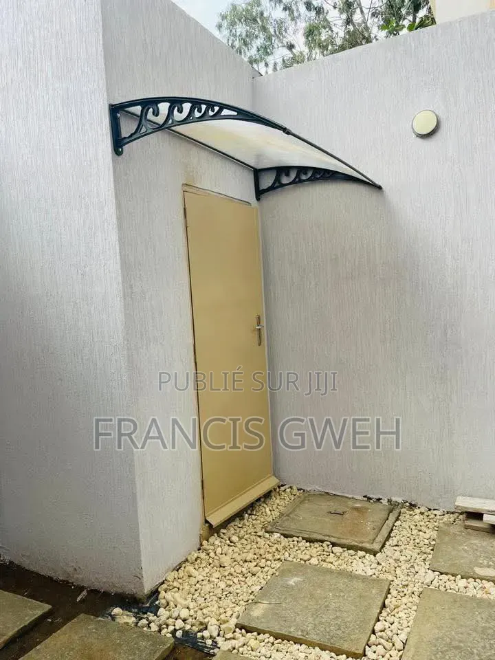 4chbre Duplex dans Francis Gweh, Cocody à Louer