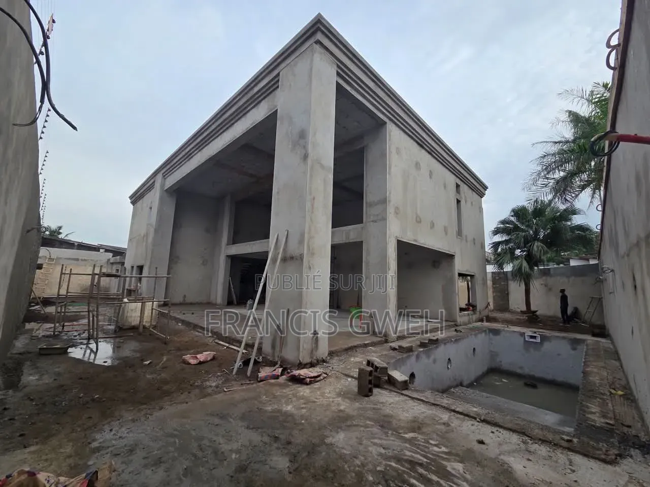4chbre Duplex dans Francis Gweh, Cocody à Louer