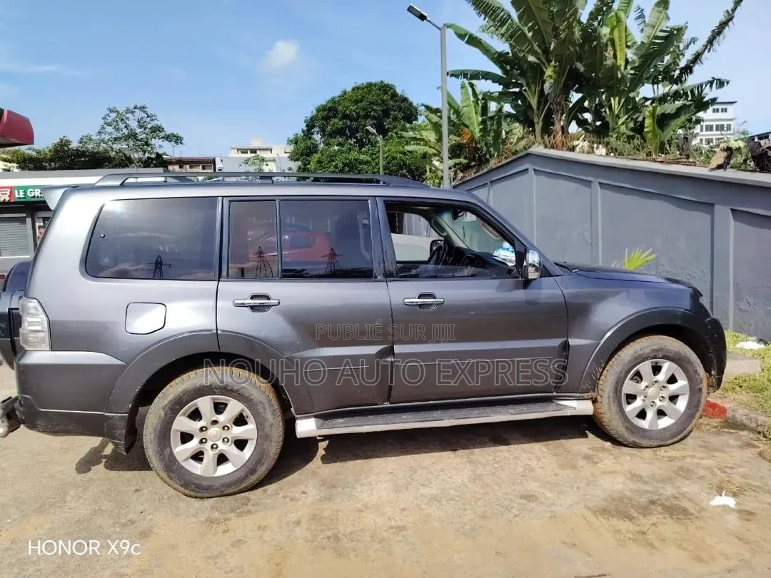 Mitsubishi Pajero 2016 Noir