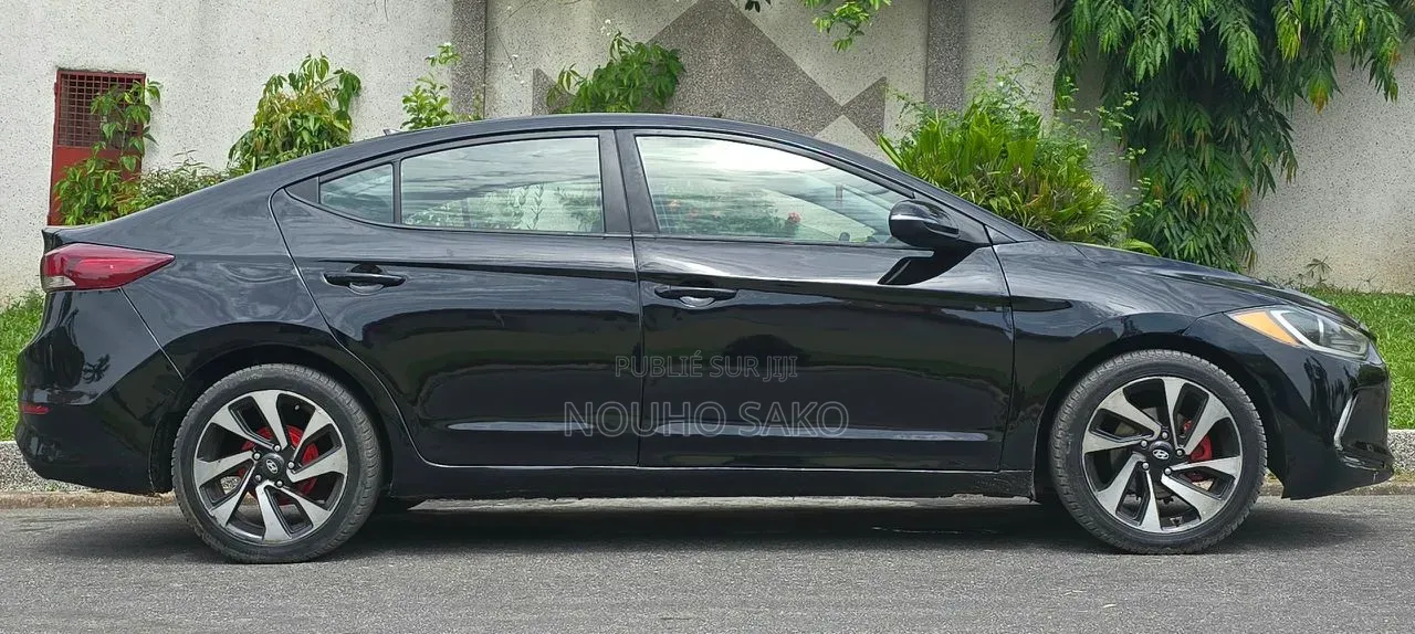 Hyundai Elantra 2017 Noir
