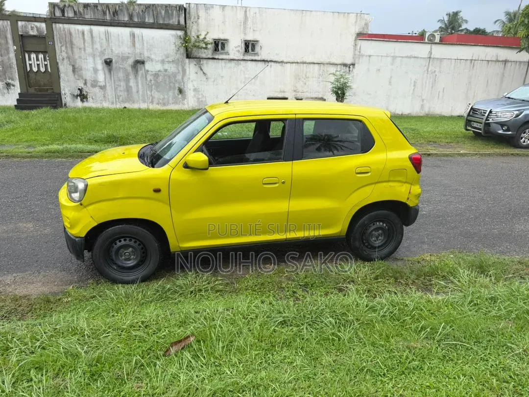 Suzuki S-Presso 2023 Jaune