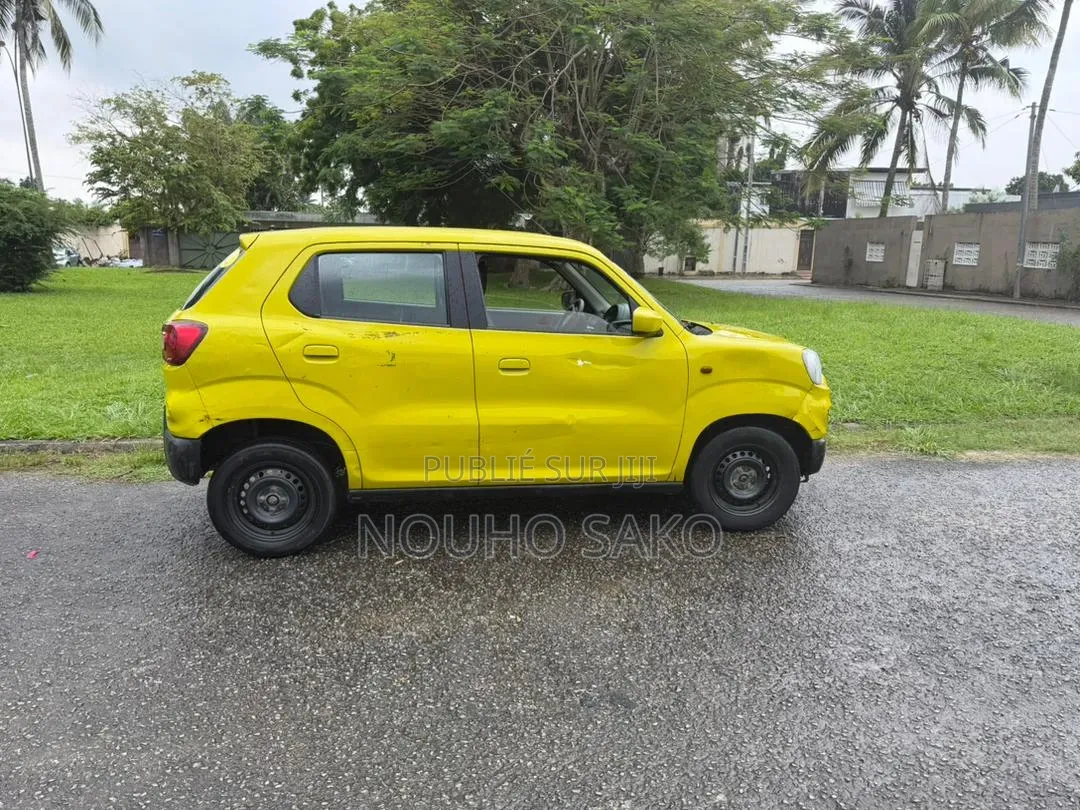 Suzuki S-Presso 2023 Jaune