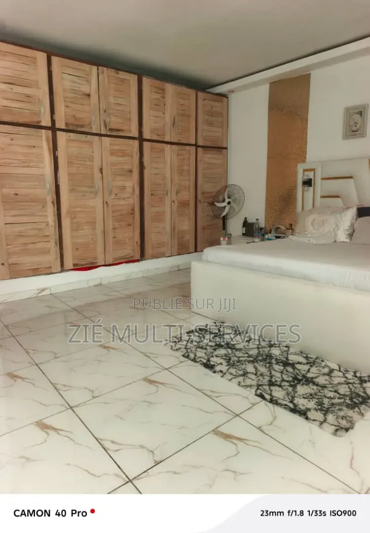 Meublé 5chbre Duplex dans Zié Multi-Service, Cocody à Vendre