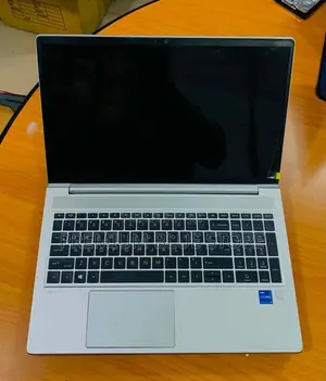 Nouveau HP ProBook 650 G8 16GB Intel Core i5 SSD 512GB
