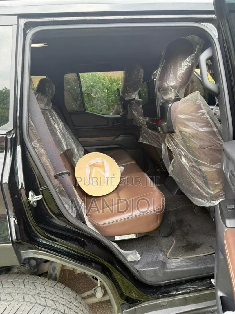 Toyota Land Cruiser Prado 2025 Noir