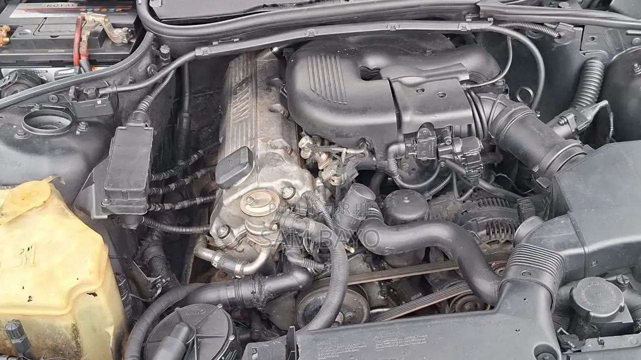 BMW 316i 2000 Bleu