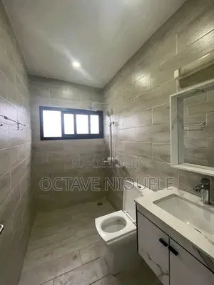 2chbre Appartement dans Terre De Grâce, Cocody à Vendre