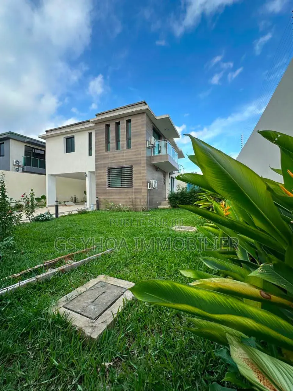 4chbre Duplex dans Cocody à Vendre