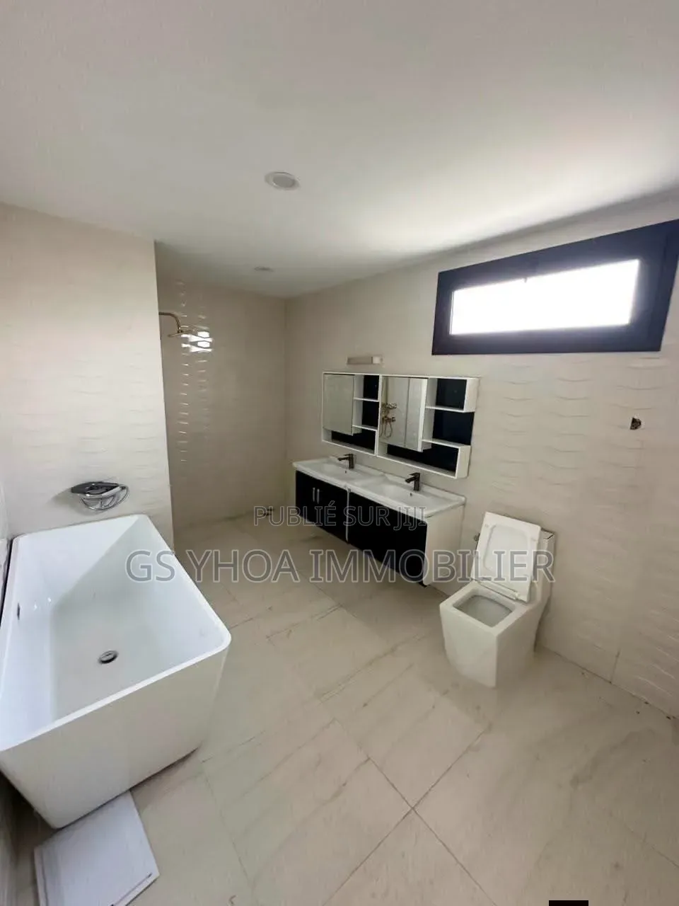 4chbre Duplex dans Cocody à Vendre
