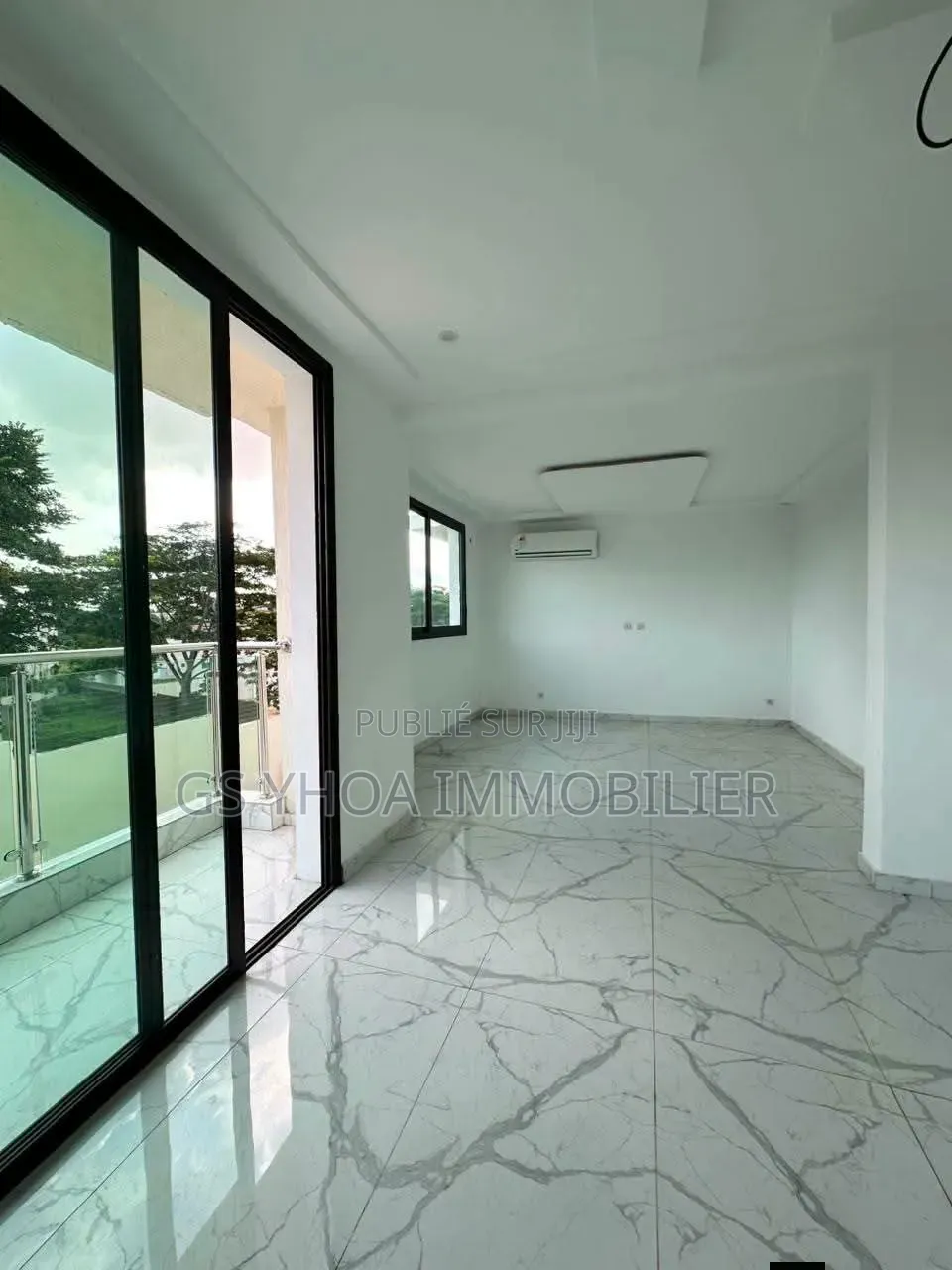 4chbre Duplex dans Cocody à Vendre
