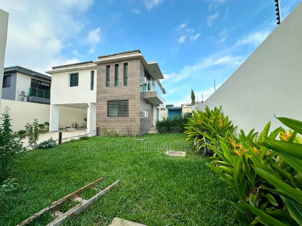 4chbre Duplex dans Cocody à Vendre