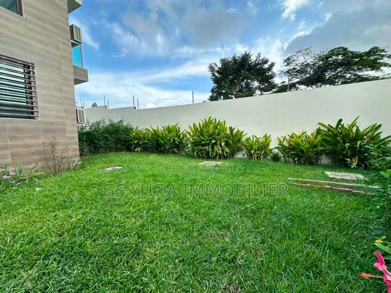 4chbre Duplex dans Cocody à Vendre