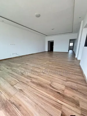 3chbre Appartement dans Cocody à Vendre