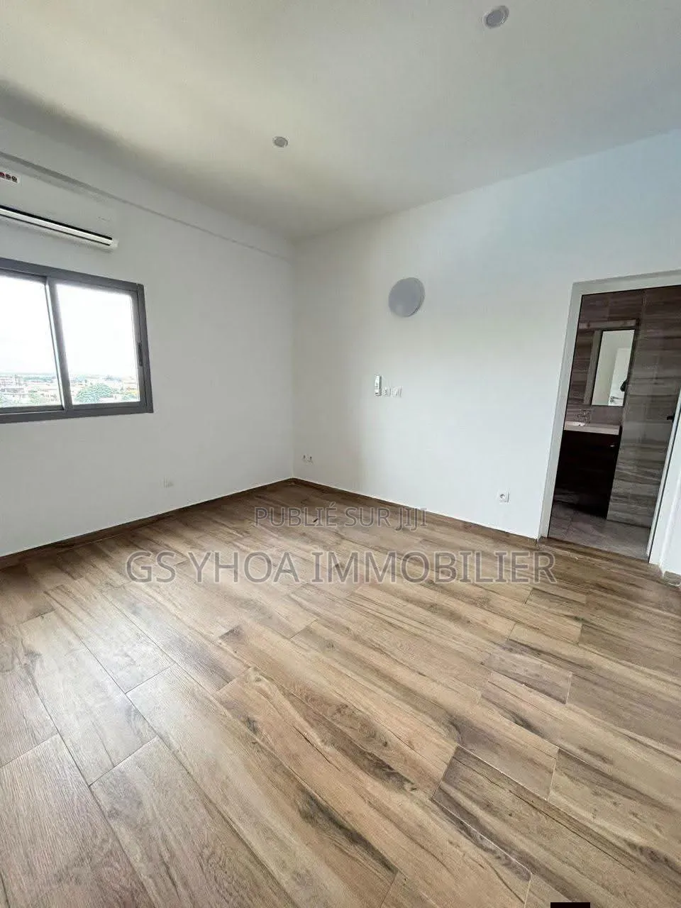 3chbre Appartement dans Cocody à Vendre