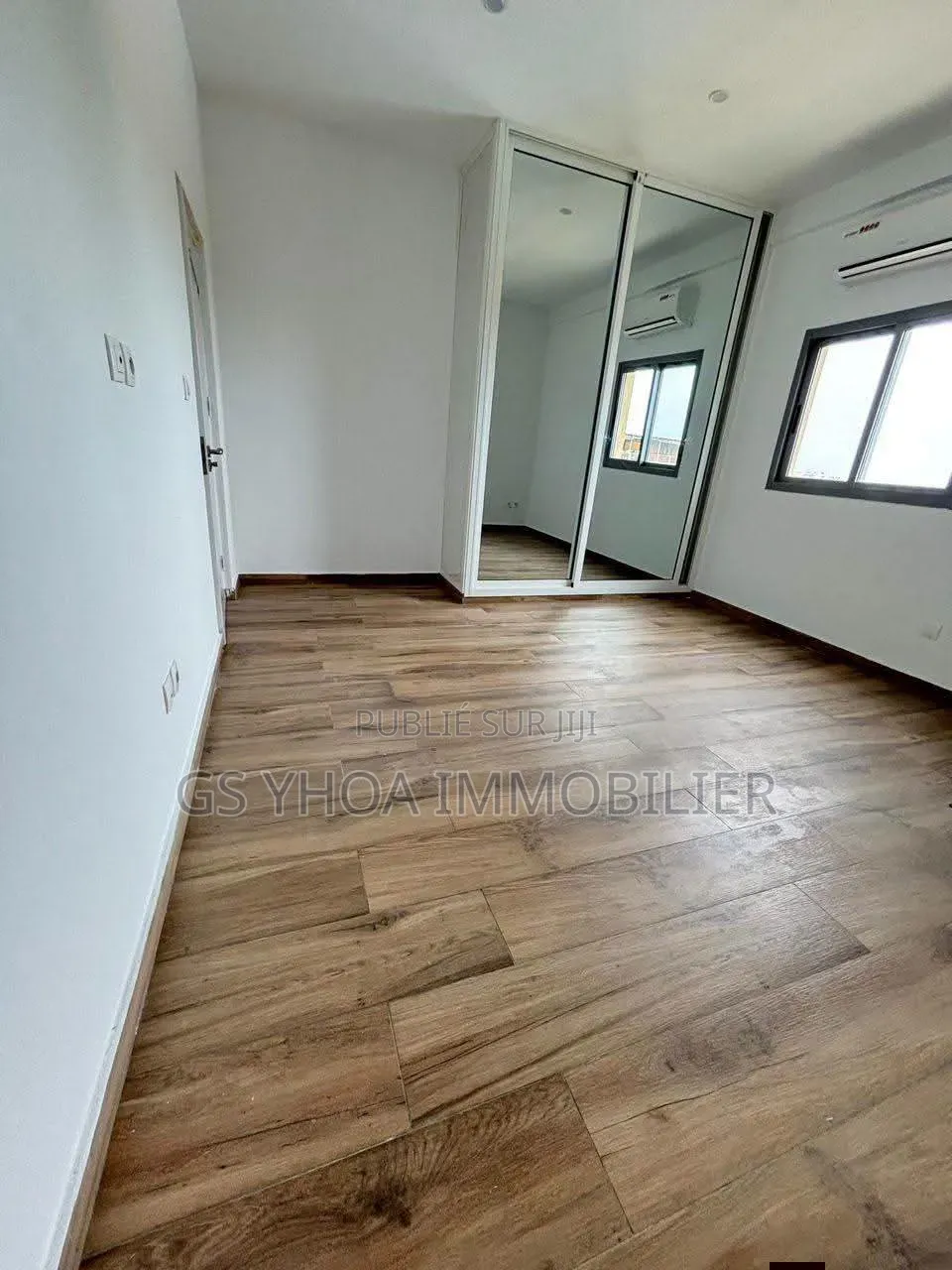 3chbre Appartement dans Cocody à Vendre