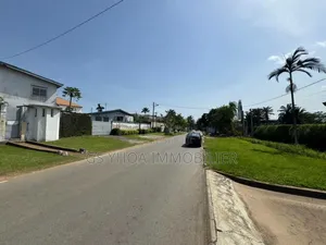 4chbre Villa dans Le Plateau à Vendre