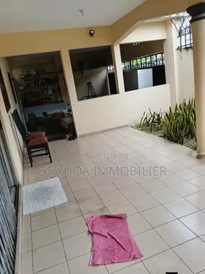 4chbre Duplex dans Cocody à Vendre