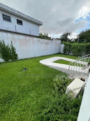 5chbre Duplex dans Cocody à Vendre