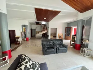 5chbre Duplex dans Cocody à Vendre