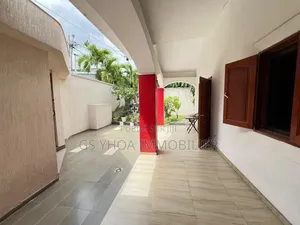 5chbre Duplex dans Cocody à Vendre