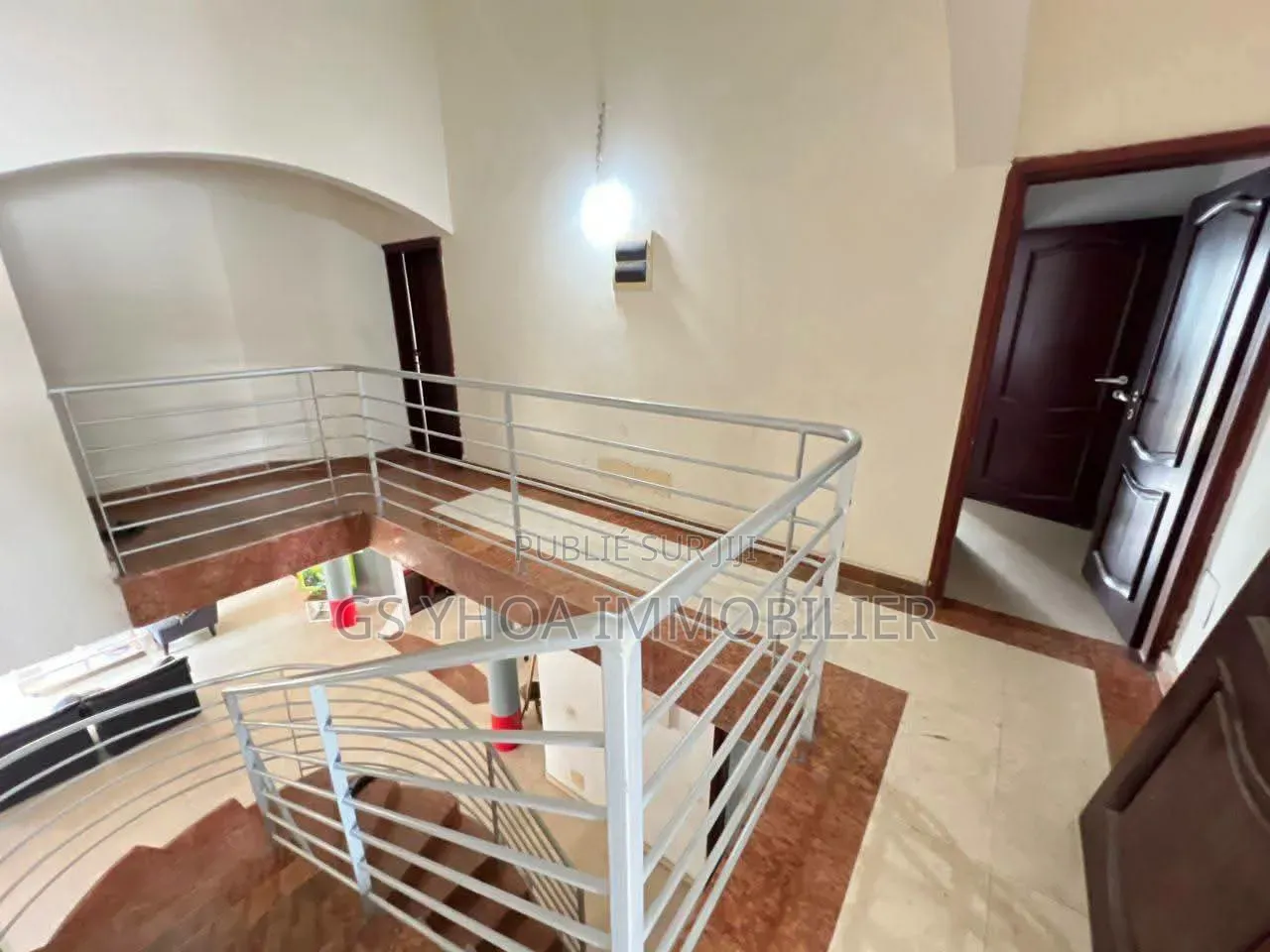 5chbre Duplex dans Cocody à Vendre
