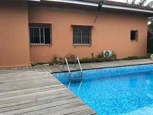 3chbre Villa dans Cocody à Louer