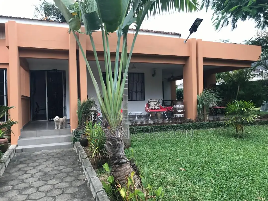 3chbre Villa dans Cocody à Louer