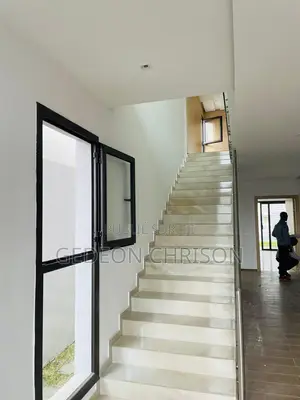 4chbre Duplex dans Cocody à Louer