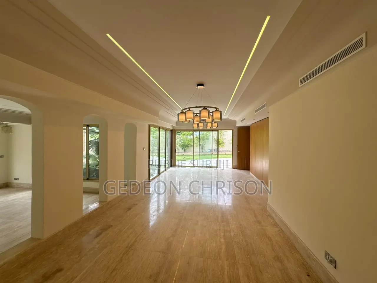6chbre Villa dans Cocody à Louer