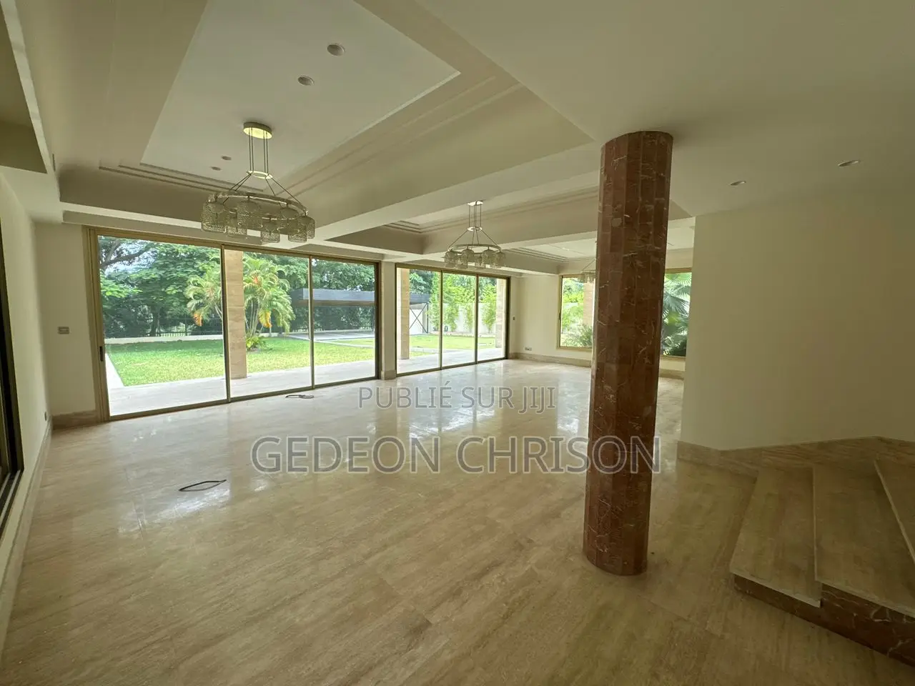 6chbre Villa dans Cocody à Louer