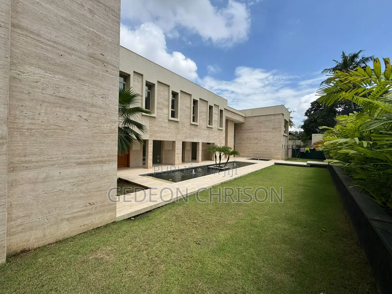 6chbre Villa dans Cocody à Louer