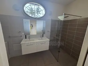 4chbre Villa dans Cocody à Louer