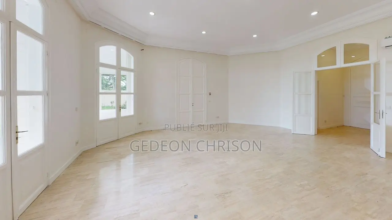 4chbre Villa dans Cocody à Louer