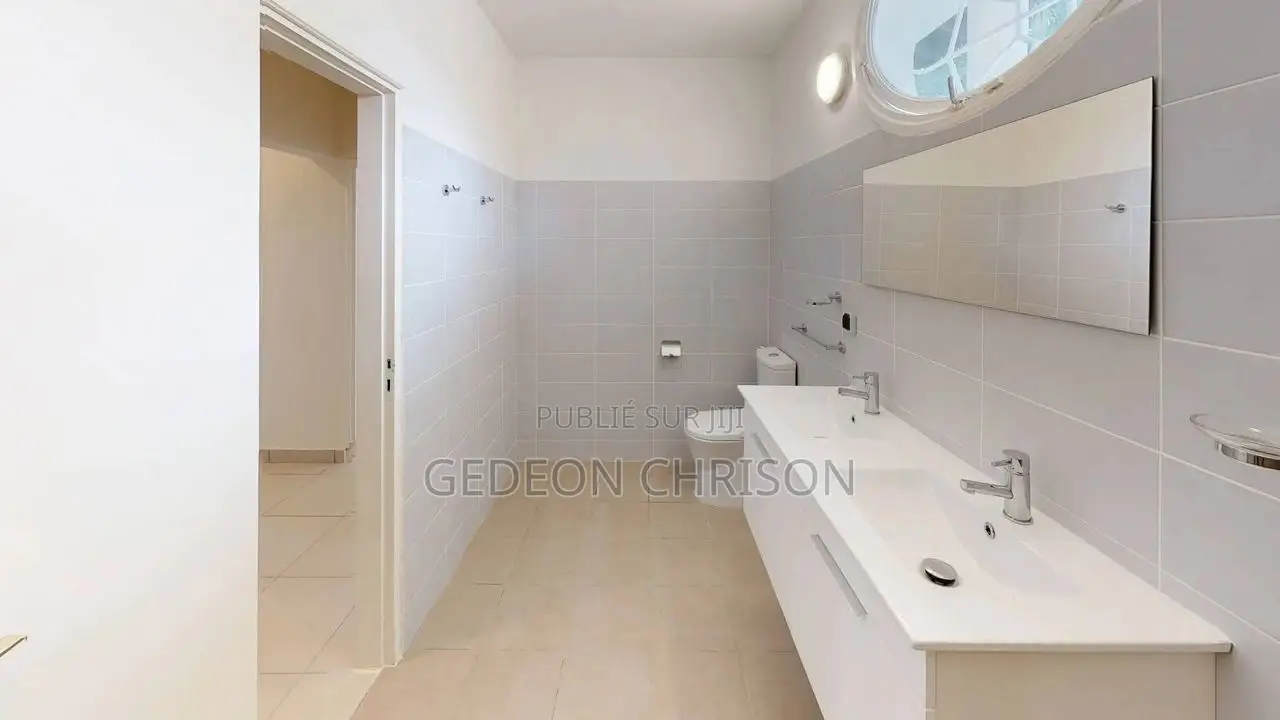 4chbre Villa dans Cocody à Louer