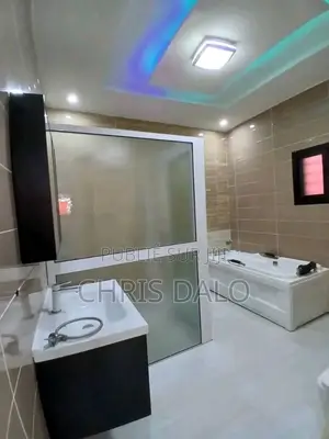 5chbre Duplex dans Djôlo Pierre, Cocody à Louer