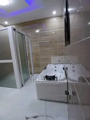 5chbre Duplex dans Djôlo Pierre, Cocody à Louer