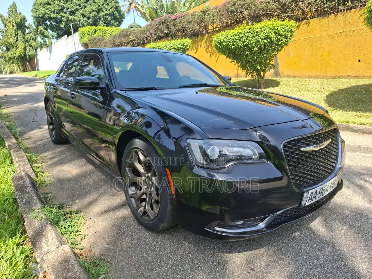 Chrysler 300 2021 Noir