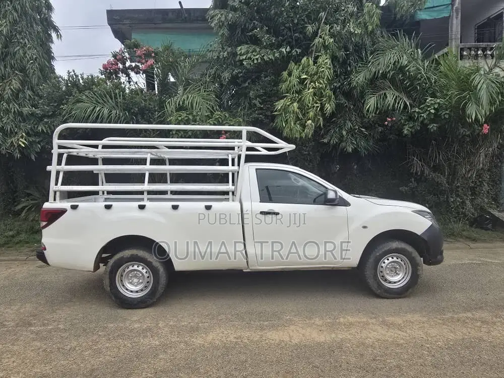 Mazda BT-50 2017 Blanc
