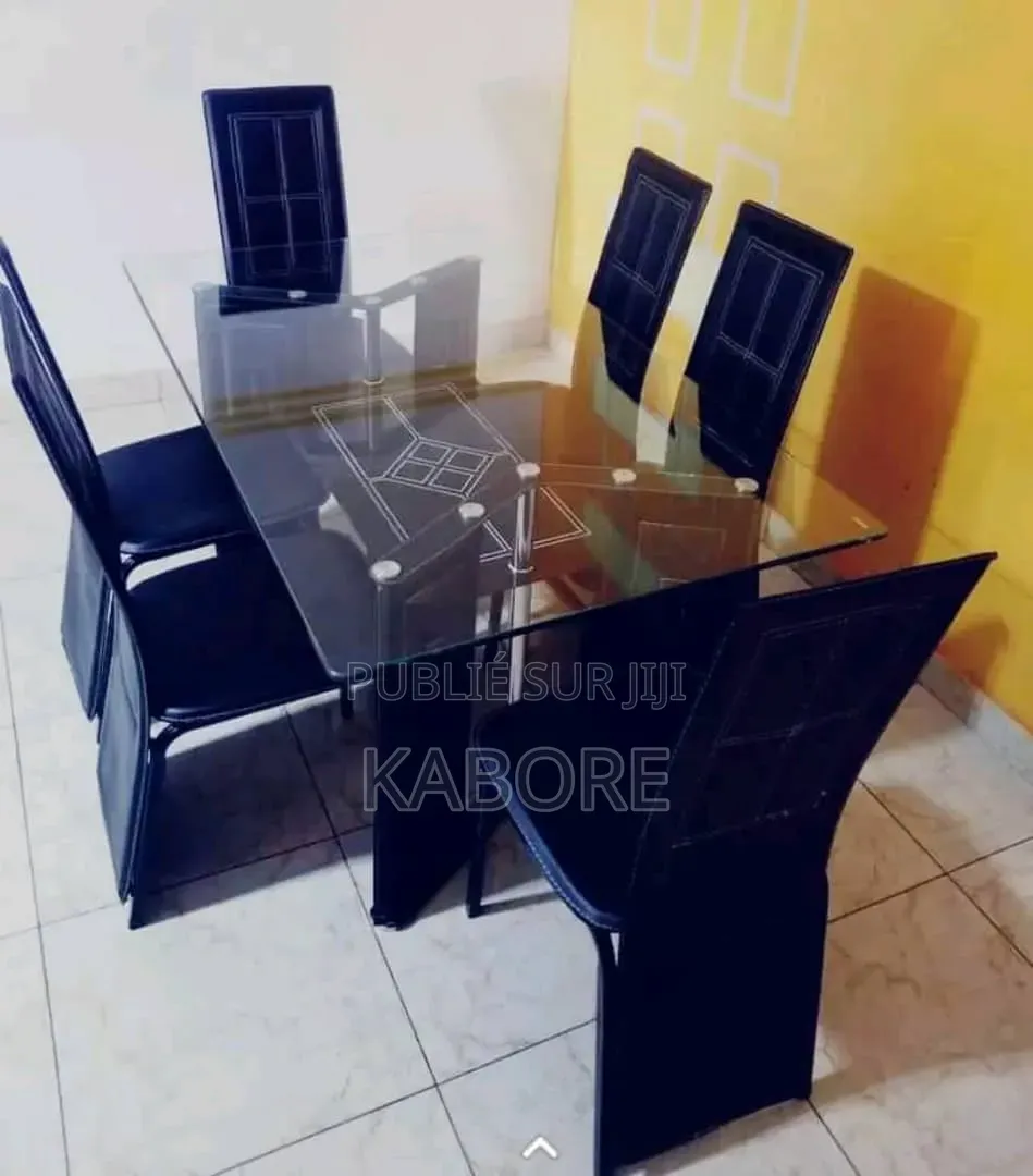 Table À Manger
