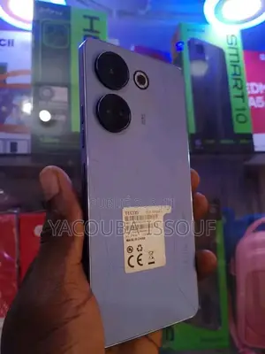 Nouveau Tecno Camon 20 128 GB Bleu