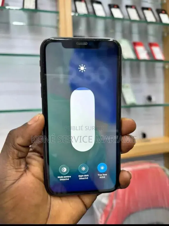 Nouveau Apple iPhone 11 128 GB Noir