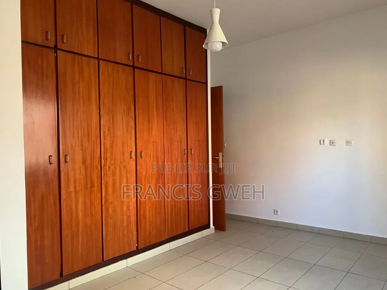 2chbre Appartement dans Francis Gweh, Cocody à Louer