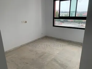 3chbre Appartement dans Francis Gweh, Cocody à Louer
