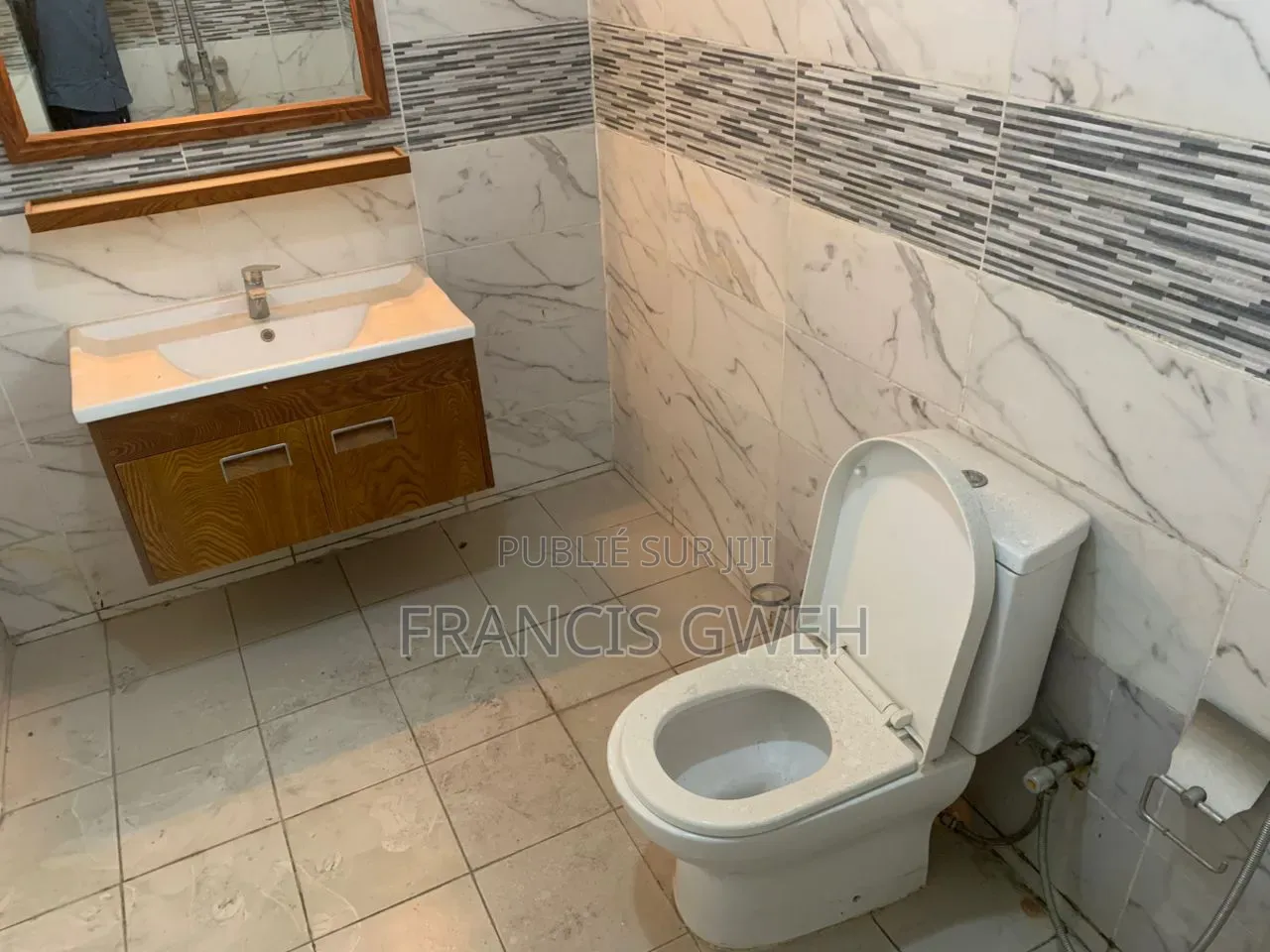 3chbre Appartement dans Francis Gweh, Cocody à Louer