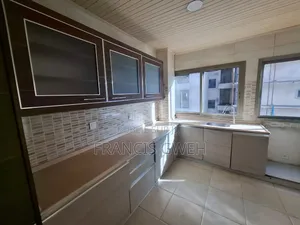 3chbre Appartement dans Francis Gweh, Cocody à Louer